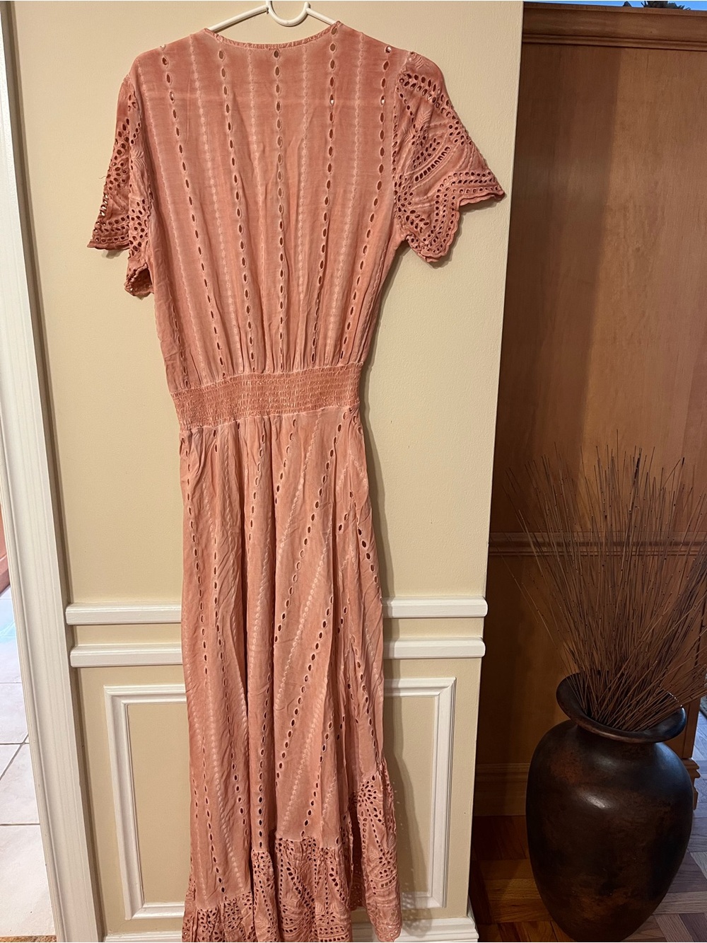 YFB Young Fabulous & Broke Costa Eyelet Tie Dye Pink High-Low Maxi Dress Medium - Picture 5 of 8
